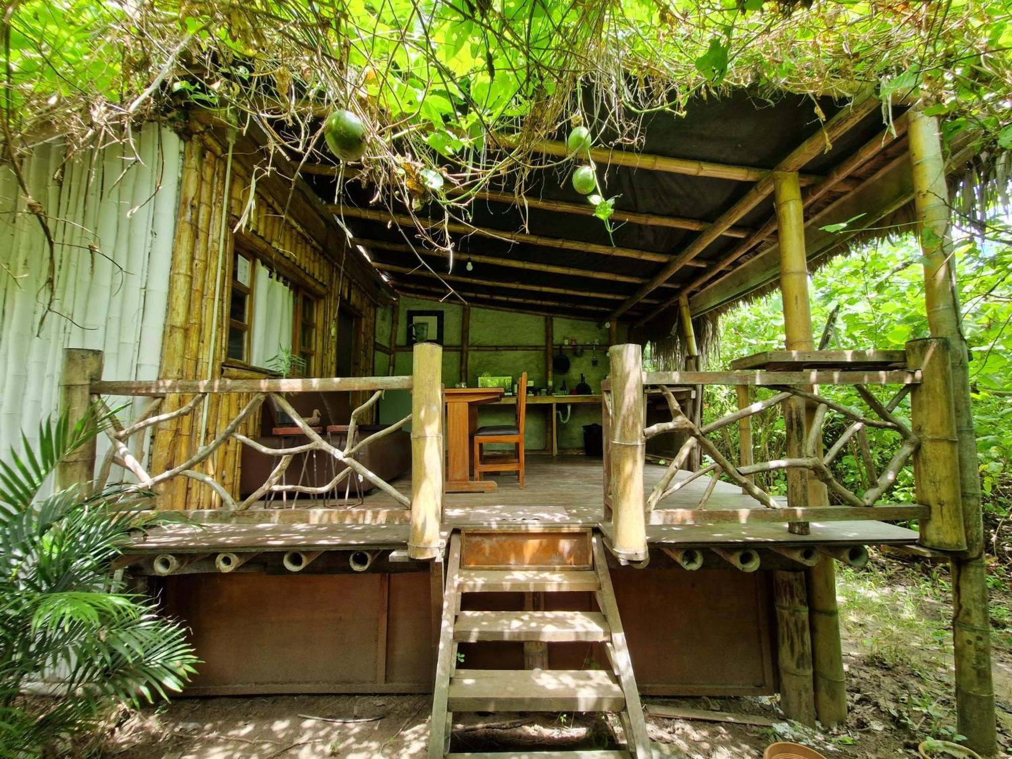 Kamala Surf & Backpacker Hostel Montañita エクステリア 写真