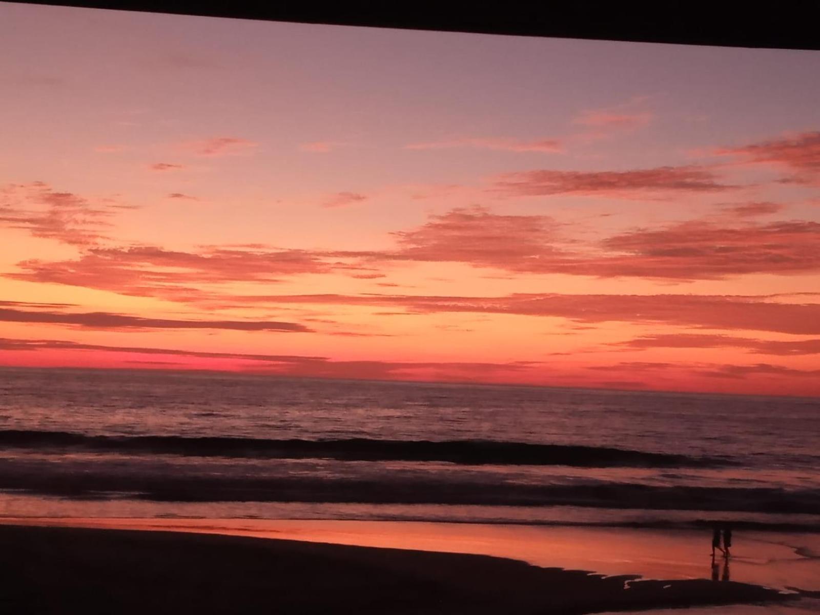 Kamala Surf & Backpacker Hostel Montañita エクステリア 写真