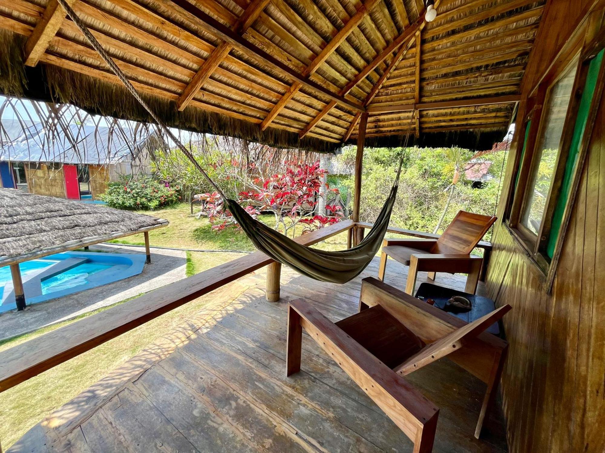 Kamala Surf & Backpacker Hostel Montañita エクステリア 写真