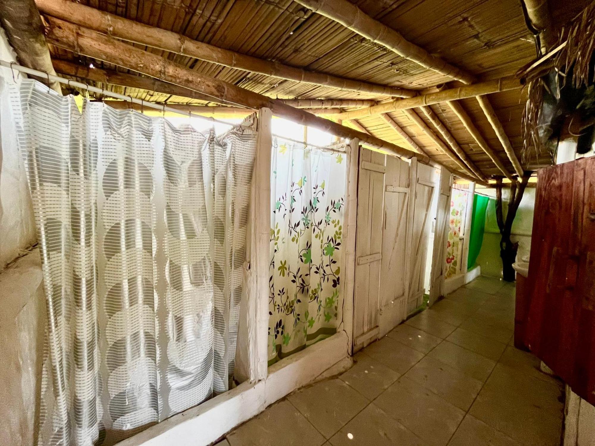 Kamala Surf & Backpacker Hostel Montañita エクステリア 写真