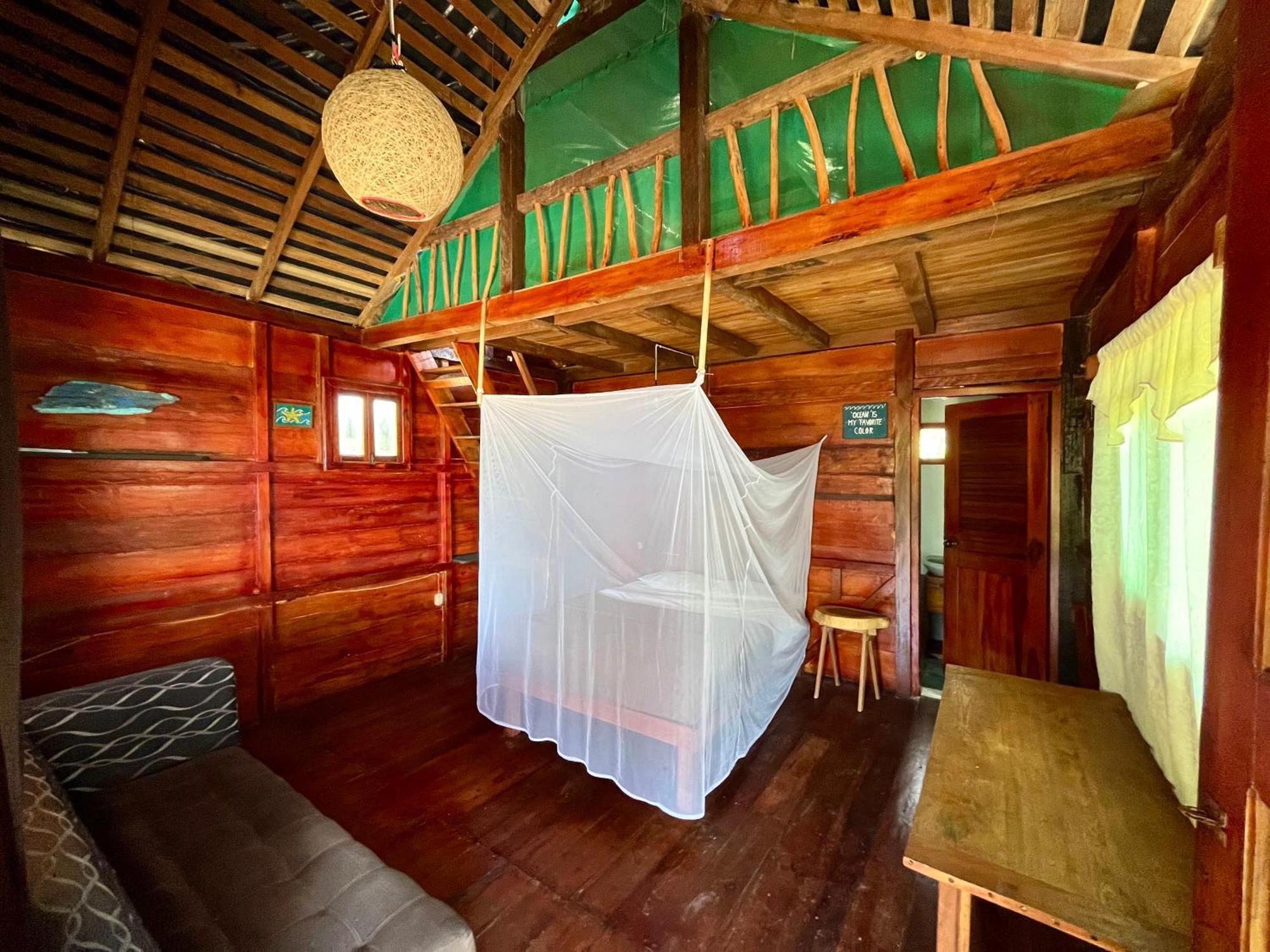 Kamala Surf & Backpacker Hostel Montañita エクステリア 写真